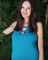 18 and Busty - 01-c12015_001