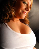 Cosmid - 35-lisa-davidson-white-tank-top-dsc-0035